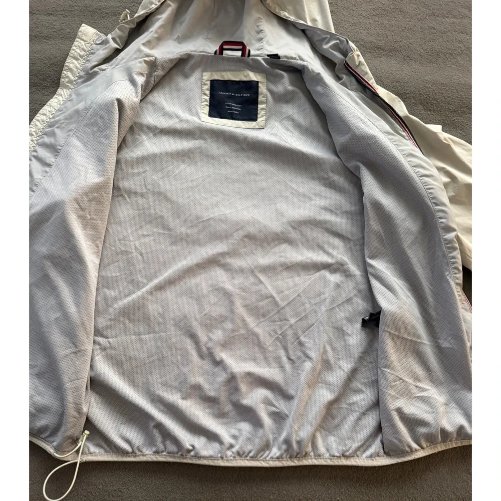 Tommy Hilfiger Mens Windbreaker Jacket Beige Water Resistant Hooded Sz L